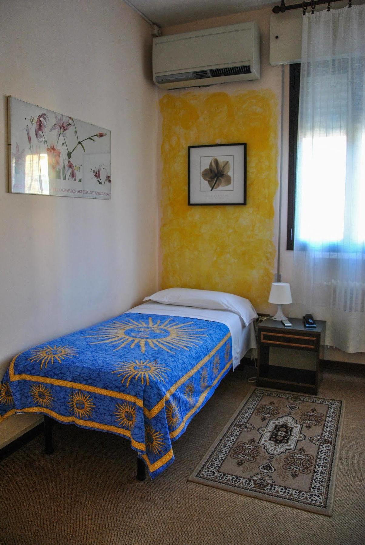 Hotel Alla Fiera Padua Exteriör bild